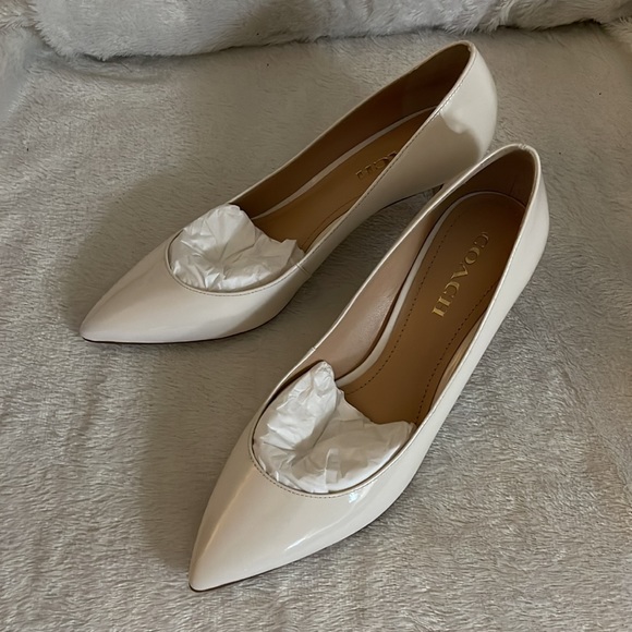 COACH Sloane Patent Leather Pump Chalk 9 B (M) - Picture 2 of 15